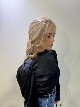 ホーミー(Homie)の写真/トレンドの透明感や抜け感のあるダブルカラー/ハイトーンなら 【Homie】 にお任せください!