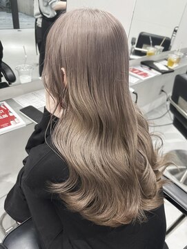 リムレスバイサンク 万代 新潟駅(LIMLESS by cinq) 新潟ミルクティーベージュホワイトブロンド顔周りレイヤー韓国◆