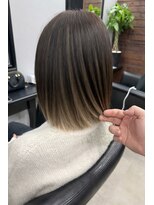 ランルコネ(ran rukone)&nbsp;白髪ぼかしにもおすすめ｜アンブレラカラーの大人ボブ