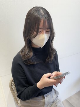 マオリ ホアロハ バイ アヌエヌエ(maoli hoaloha by anuenue) 大人かわいいミディアムレイヤー × グレージュ