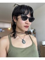 スイ チトセ(suiii chitose)&nbsp;ウルフ×ウェーブパーマのエッジスタイル【千歳美容室】