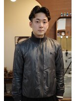 エディ(Edy) メンズセンターパートニュアンスパーマコンマバング韓国ヘア岡山