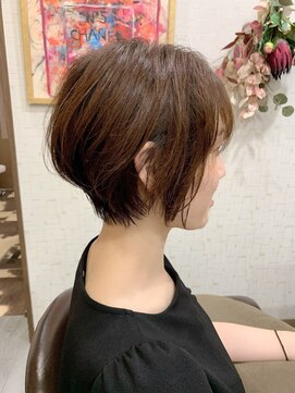 グラムアッシュ(GLAM ASH) スタイリングが簡単ショートボブ