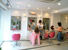 ヘアードレッサーズ ティース(Hair dressers T's)の雰囲気（楽しくリラックスできる雰囲気で時間を過ごしていただけます）