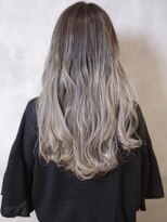 リルア 博多(LIRUA)&nbsp;ホワイトグレー×グラデーションカラー