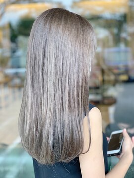 ナンバー(number+) 20代30代40代艶感ストレートグレージュ透明感ロング