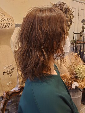 タントラ(tantra) 外国人風ルーズウェーブ☆フォギーベージュ