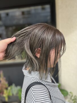 エンシア(ENXIA) 切りっぱなしボブ