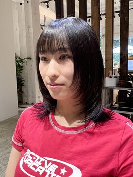 グラッド(GLAD.) ミディアムウルフカットネオウルフカット顔まわりレイヤーカット