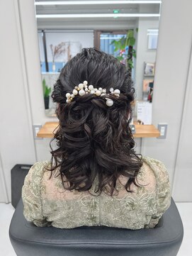 バルベストーキョーサウス(BARBES TOKYO SOUTH) ミディアムヘアのハーフアップ【清板】