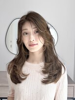 ミンクスオーバー(MINX OVER)&nbsp;イメチェン／似合わせカット/グレージュブラウン／大手町