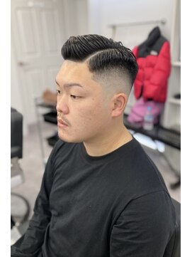 イナセパーラー(INASE PARLOR) サイドパートスキンフェード