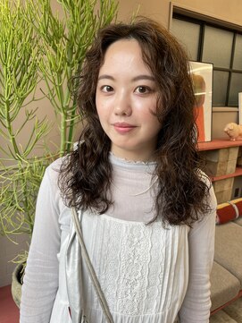 フェンヘアーアイス 中目黒(Fen.hair ici) 20代30代大人可愛いスパイラルパーマナチュラルくせ毛風
