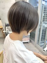 ミィ 浦和(mee)&nbsp;透明感カラー 似合わせカットボブ ケアブリーチ インナーカラー