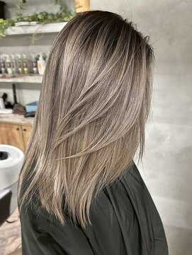 アポロ 横浜駅店(apollo) xバレイヤージュ/ホワイトグレージュ/レイヤーカット