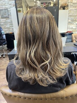 ヘアーラウンジ アンフィ 井土ヶ谷(Hair Lounge Anphi) ハイライト