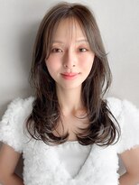 リヤン 表参道(lyann)&nbsp;ナチュラルカールこなれヘアモテ髪セミディココアベージュ