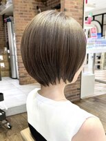 アフロート ルヴア(AFLOAT RUVUA)&nbsp;『岩田莉奈』新宿髪質改善　大人の魅力引き出す丸みショートボブ