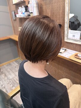 ヘアーサロン アトリエ(Hair salon ATORIE) 丸みショートボブ暖色ブラウンカラー
