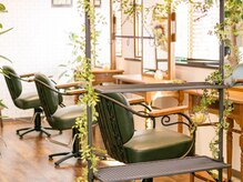 アグ ヘアー ブーケ 岩沼店(Agu hair bouquet)の雰囲気(ゆったりくつろげる居心地のいい空間です♪)