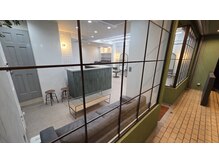 ヘアーメイク アルブル(HAIR MAKE Arbre)の雰囲気（待ち合いスペースも広いのでお連れ様とご来店頂いても大丈夫です）
