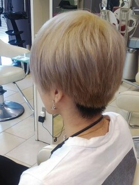 ミーティア バイ クアトロ(Meteor By QUATRO) 韓流マッシュ