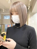 エリマ 調布(elima)&nbsp;ミニボブ ダブルカラー 前髪あり ミニボブ ミルクティーベージュ