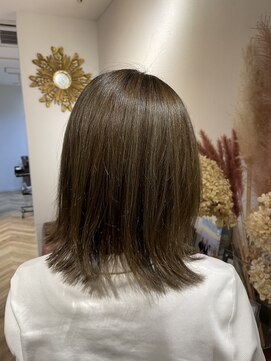 アンテシニヨン(Un the Shiniyon) やわらかオリーブベージュ