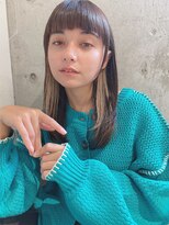 ルービック 和歌山(Rubik's)&nbsp;イヤリングカラー/大人ベージュ×レイヤーカット