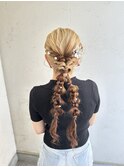 ツイン編みおろしヘアアレンジ