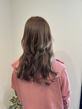 ラヴィン(LOVIN’) グレーアッシュ/透明感カラー/ロング