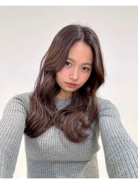 レイラバイアフロート 吉祥寺(Lila by afloat) くびレイヤーグレーベージュ小顔 20代30代40代