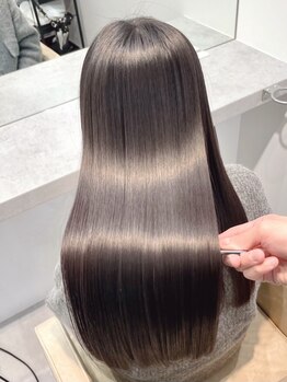 ラボトウキョウ 表参道(LABO Tokyo)の写真/【美髪縮毛矯正】誰もが憧れる、乾かすだけの艶美髪へ。累計1万名以上の実積からあなたの理想を叶えます。