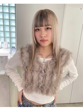 リンドトウキョウ(LINDO TOKYO) White beige× black