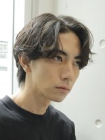 バイフィフス 原宿/表参道(by fifth)&nbsp;緩めツイストスパイラルパーマウルフセンターパート七三分け短め