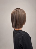 シンクヘアー(think hair by tori)&nbsp;ミルクティーベージュ×切りっぱなしボブ