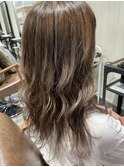 ロングレイヤー×アッシュグレージュ/くすみベージュ