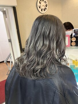 プライズ 池袋店(prize) グレージュアッシュ冬カラーブルーグレージュブリーチ池袋6186