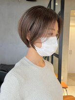 ジュイール(jouir) ショートカットショートボブミルクティーベージュカラー前髪なし