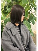 オリーブベージュ