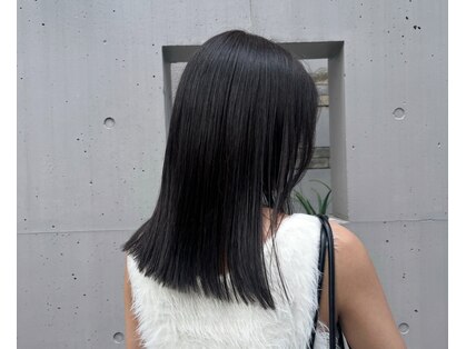 アイナ(AINA)の写真