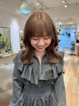 ロマリア(Lomalia) 乾かすだけでキマる髪/馴染むハイトーンベージュ