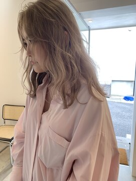 シキ 渋谷(siki) ハイトーン/ブリーチ/レイヤーカット/シアーカラー/渋谷/原宿