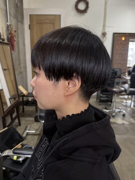 ヴィップルーム(viproom) ツヤ髪スタイルブルージュマッシュウルフイヤリングカラー