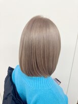 アンダーバーホワイト 鳳店(_WHITE)&nbsp;ミルクティーグレージュ、ブリーチカラー