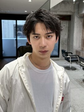 ファルベ(Farbe) 刈り上げセンターパートリバースセンターパートニュアンスパーマ