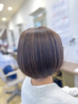 キアーロ ふんわりハイライトボブ