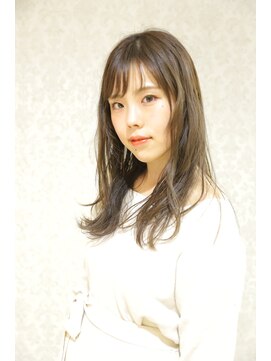 レナークルグラン(LENAHC Le grand) ロングヘア/アッシュベージュ/パーマ