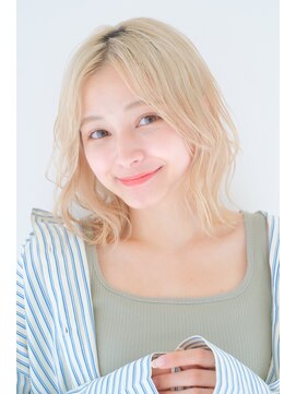 ガリカ 横浜(Gallica) ブロンドカラー外国人風金髪ミディ10代20代ブリーチカラー<横浜>