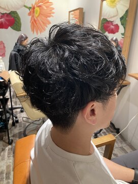 リリーコナー 武蔵小杉(LilyConnor) 武蔵小杉/メンズ/ヘッドスパ/眉毛/ツイストスパイラル/パーマ